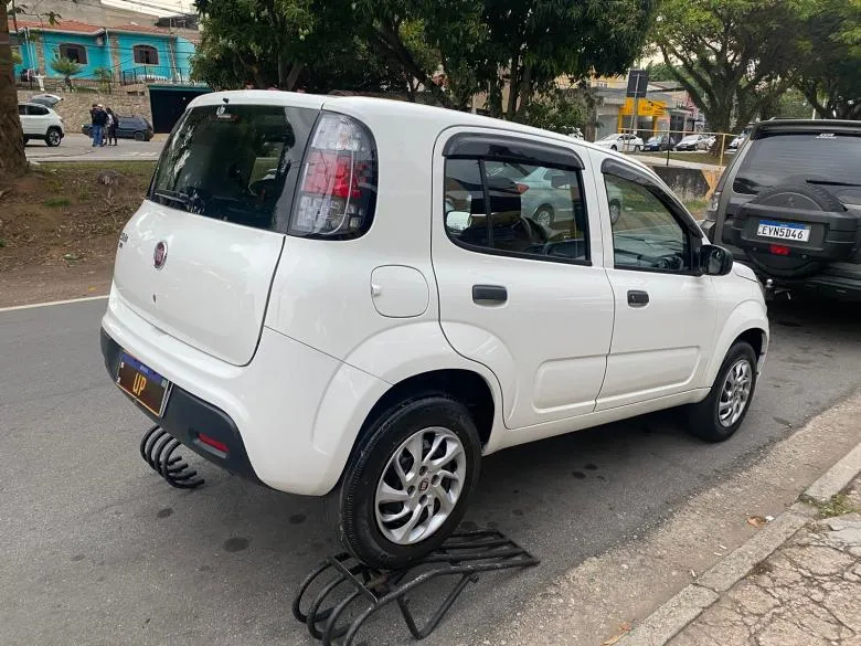Fiat - UNO ATTRACTIVE 1.0 Fire Flex 8V 5p  Gasolina