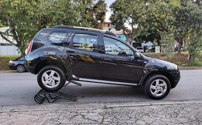 Renault - DUSTER Dynamique 2.0 Flex 16V Aut. 