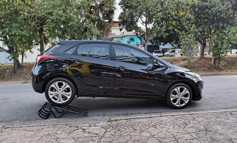 HYUNDAI - HYUNDA / i30 1.8 16V Aut. 5p 