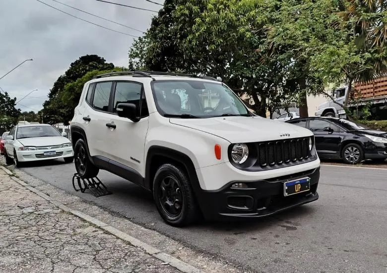 Jeep - JEEP/Renegade 1.8 4x2 Flex 16V Aut